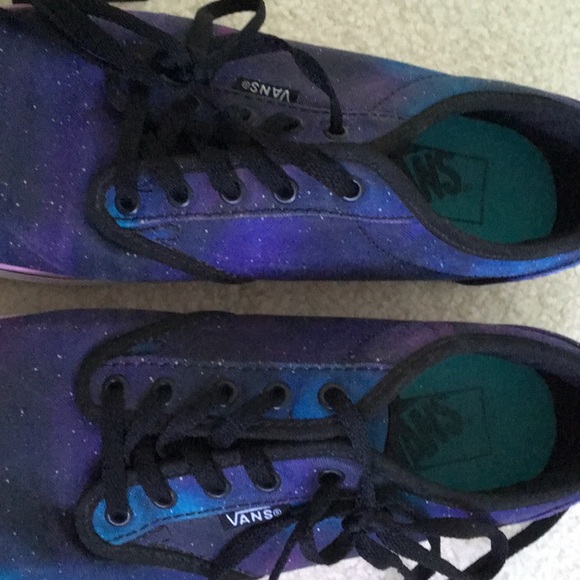 vans - Picture 3 of 5